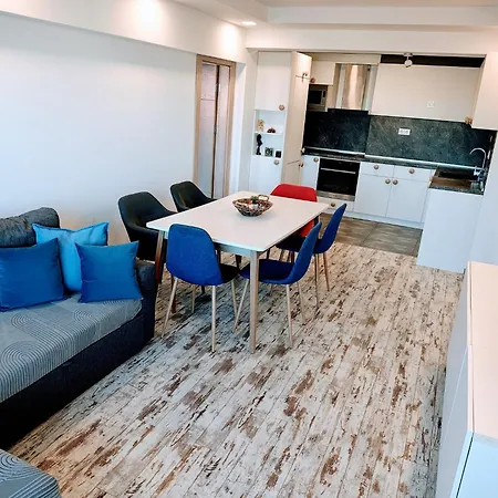 тристаен арт ,созопол Apartman *